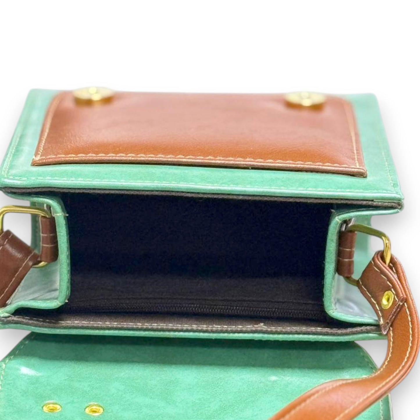 Handmade French-Style Vegan Leather Satchel – Sage Green with Tan Trim ( 17x 17×9 cm )